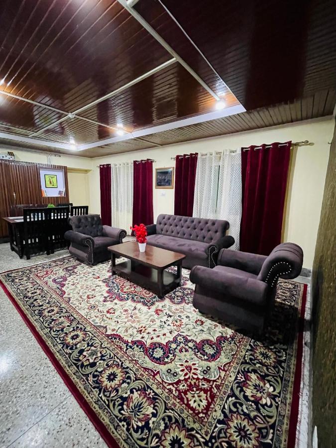 The Khayabaan - Luxurious Home Stay Away From Home Srinagar  Exterior photo