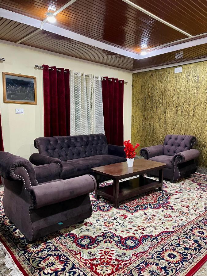 The Khayabaan - Luxurious Home Stay Away From Home Srinagar  Exterior photo