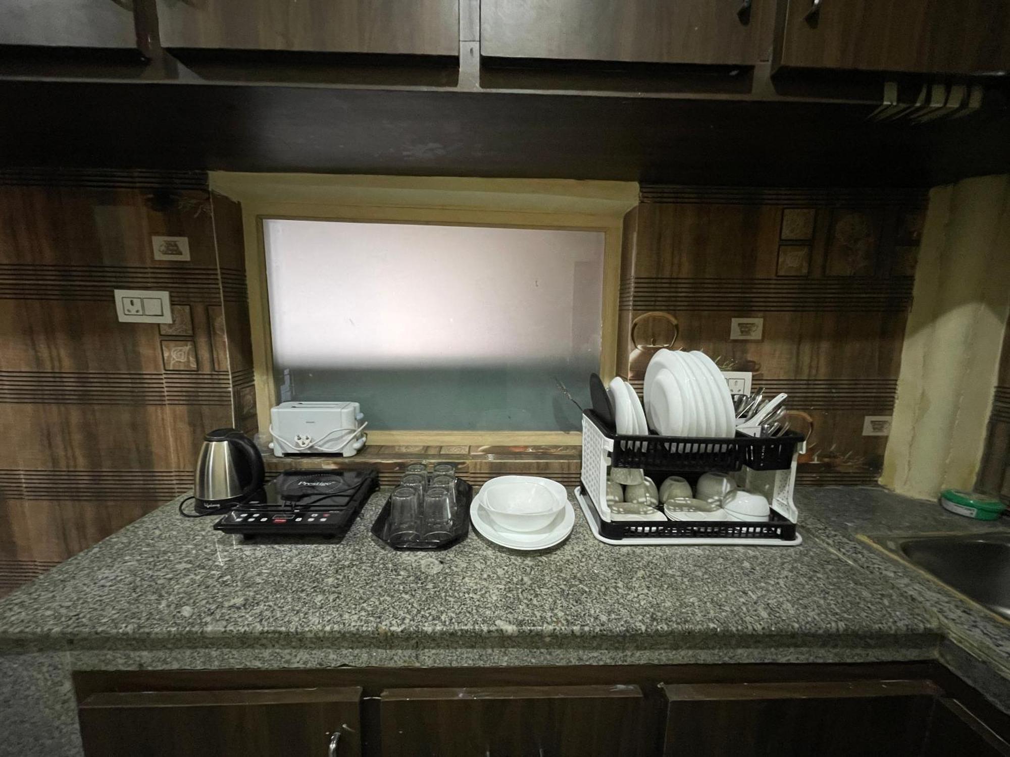 The Khayabaan - Luxurious Home Stay Away From Home Srinagar  Exterior photo
