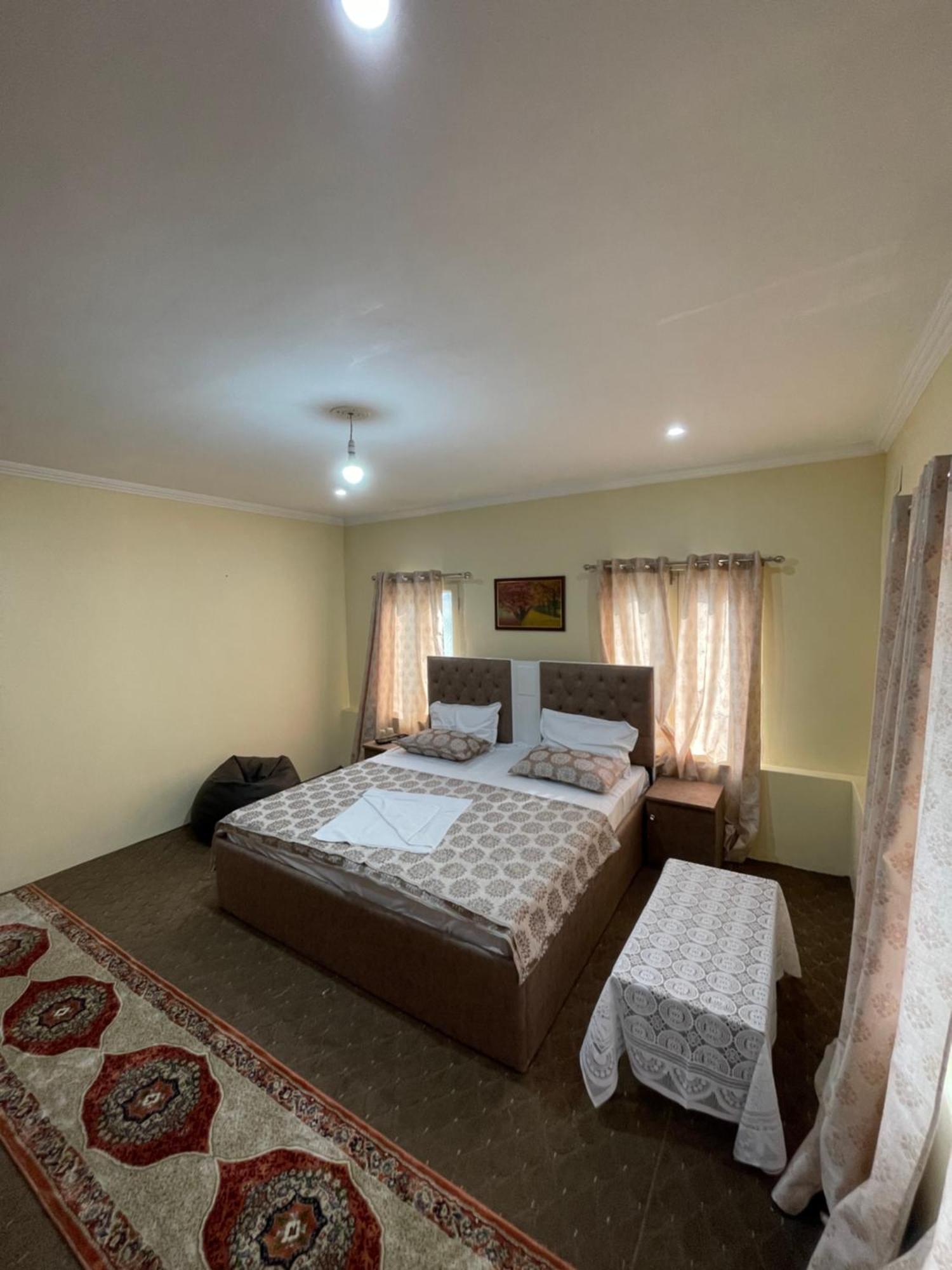 The Khayabaan - Luxurious Home Stay Away From Home Srinagar  Exterior photo